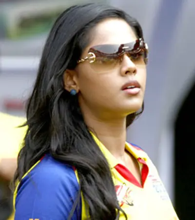 1992 karthika nair indian actress 06 27