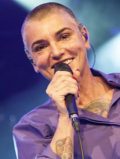 1992 sinead oconnor tore up a photograph of pope john paul ii o 10 03