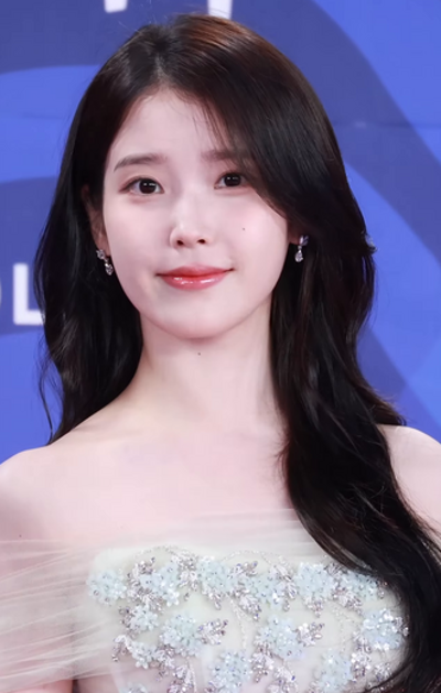 1993 iu korean singer songwriter and actress 05 16