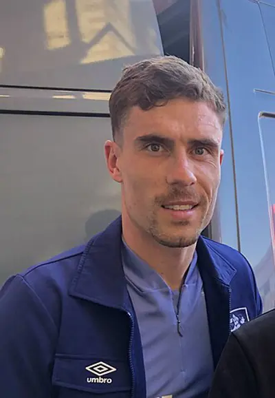 1993 josh ruffels english footballer 10 23
