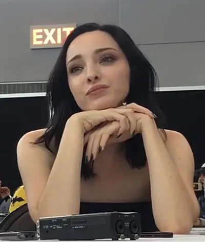 1994 emma dumont american actress and model 11 15