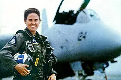 1994 kara hultgreen american lieutenant and pilot born 1965 10 25