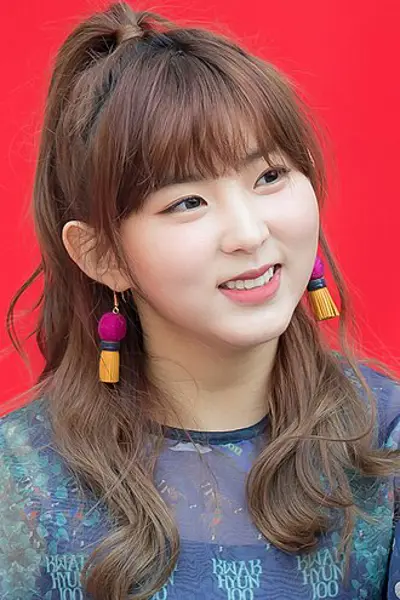 1994 kwon so hyun south korean singer songwriter and actress 08 30