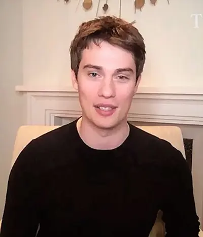 1994 nicholas galitzine english actor 09 29