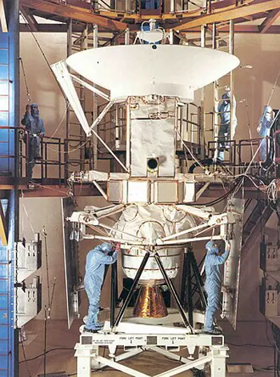 1994 the magellan spacecraft burns up in the atmosphere of venus