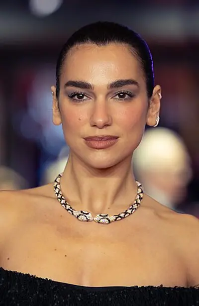 1995 dua lipa english singer songwriter 08 22