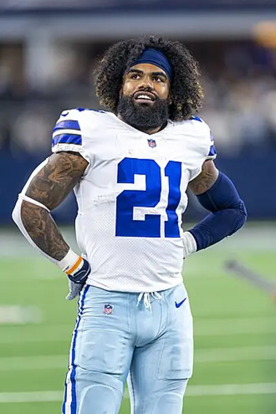 1995 ezekiel elliott american football player 07 22