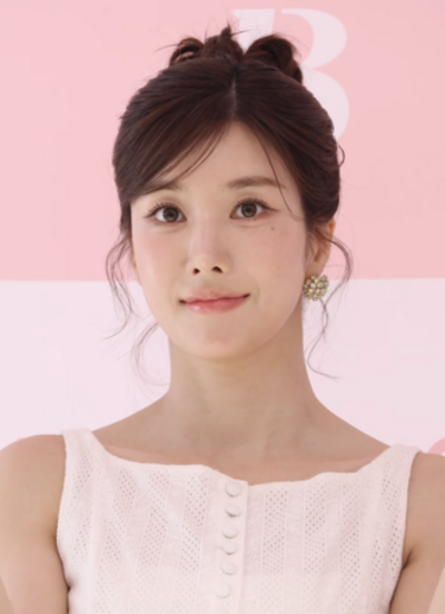1995 kwon eun bi south korean singer and musical actress 09 27