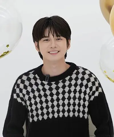 1995 ong seong wu south korean singer and actor 08 25