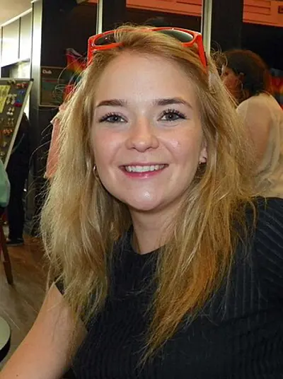1996 lorna fitzgerald british actress 04 17