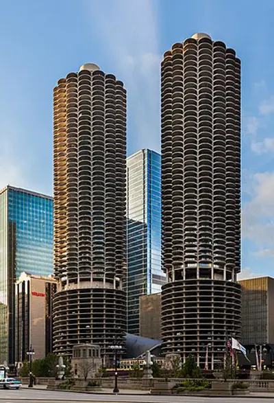 1997 bertrand goldberg american architect designed the marina c 10 08