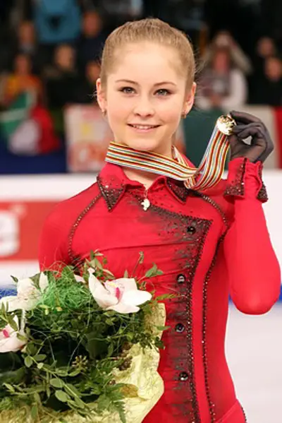 1998 yulia lipnitskaya russian figure skater 06 05