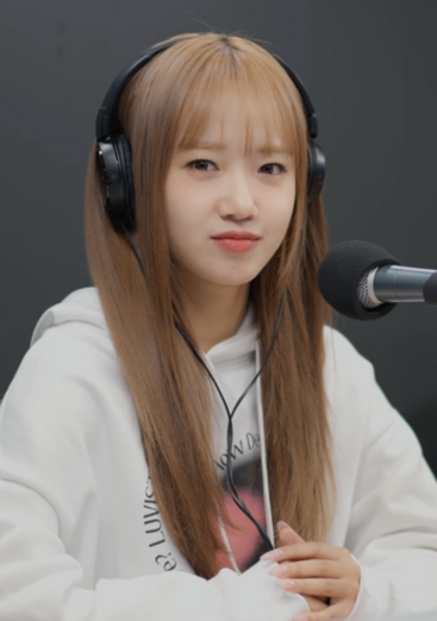 1999 choi yoo jung south korean singer dancer rapper and actr 11 12