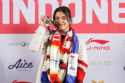 1999 gregoria mariska tunjung indonesian badminton player 08 11