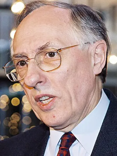 2000 donald dewar scottish politician 1st first minister of sco 10 11