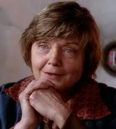 2000 shelagh fraser english actress born 1922 08 29