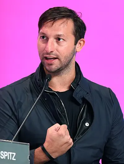 2001 australian ian thorpe becomes the first swimmer to win six g 07 28
