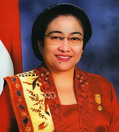 2001 megawati sukarnoputri was sworn in as the first female presi 07 23