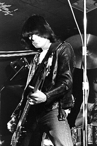 2002 dee dee ramone american singer songwriter and bass player 06 05