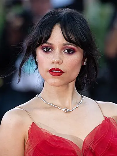 2002 jenna ortega american actress 09 27