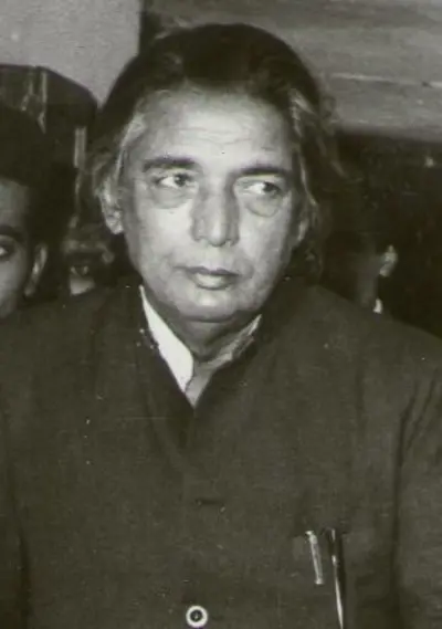 2002 kaifi azmi indian poet and songwriter born 1919 05 10