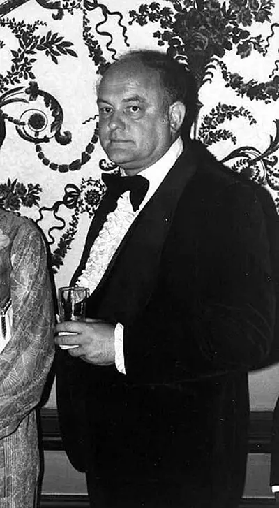 2003 gordon jump american actor born 1932 09 22