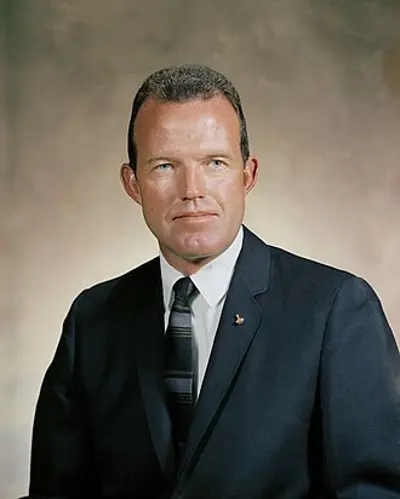 2004 gordon cooper american colonel engineer and astronaut bo 10 04