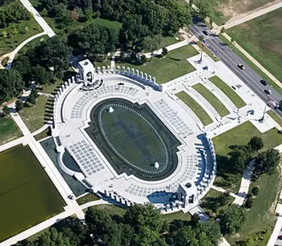 2004 the national world war ii memorial is dedicated in washingto 05 29