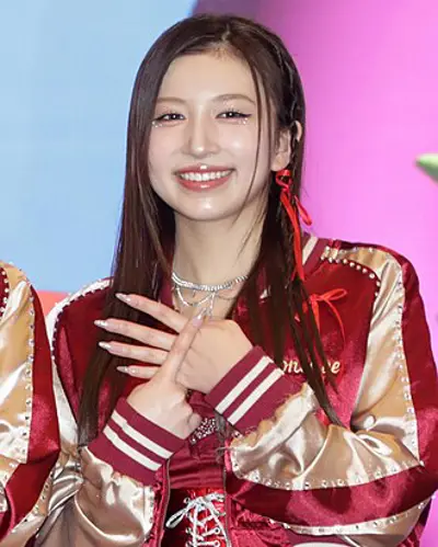 2004 tsugumi aritomo japanese entertainer 09 07