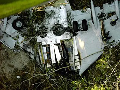 2006 a boeing 737 and an embraer 600 collide in mid air killing 09 29