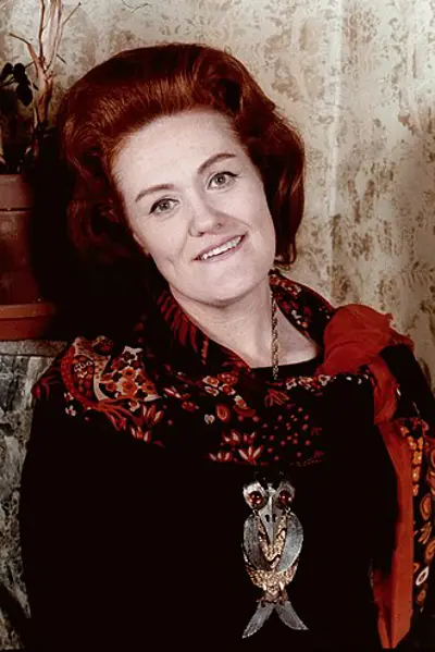 2010 joan sutherland australian swiss soprano and actress born 10 10