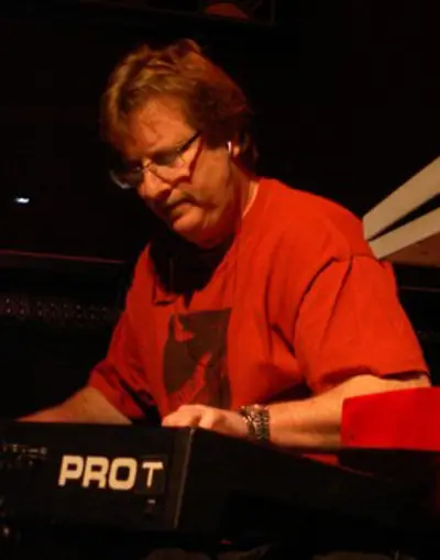 2010 t lavitz american keyboard player composer and producer 10 07