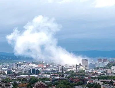 2011 norway attacks a bomb explodes targeted at government buil 07 22