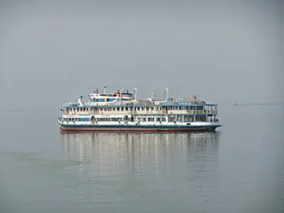 2011 russian cruise ship bulgaria sinks in the volga river near s 07 10