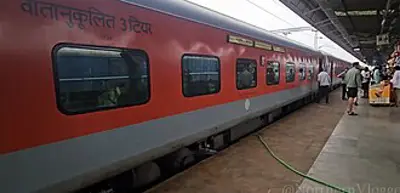 2012 a train fire kills 32 passengers and injures 27 on the tamil 07 30