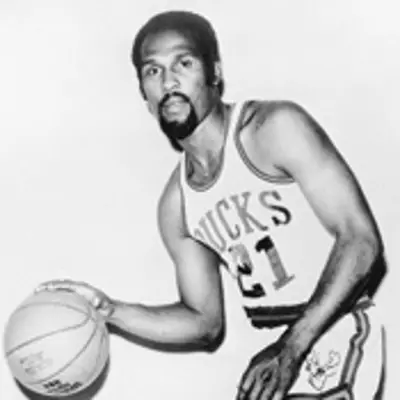 2013 flynn robinson american basketball player born 1941 05 23