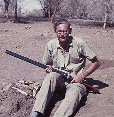 2013 john cloudsley thompson pakistani english commander born 1 10 04