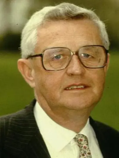 2013 john cole irish english journalist and author born 1927 11 07