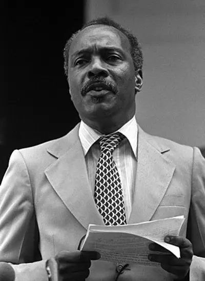 2013 paul scoon grenadian politician 2nd governor general of gr 09 02