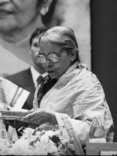 2016 mahasweta devi indian bengali fiction writer and socio poli 07 28