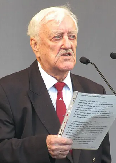 2022 bernard cribbins british actor born 1928 07 28